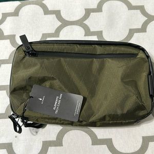 Alpaka tech case mini